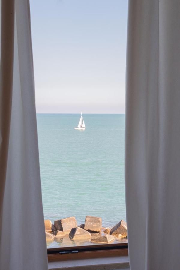 Апартаменты Casa Sant Orsola La Finestra Sul Mare Мольфетта Экстерьер фото